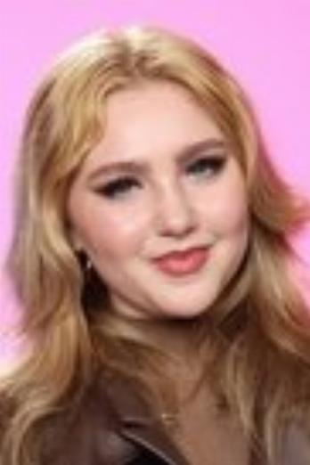 Ella Anderson isPiper Hart