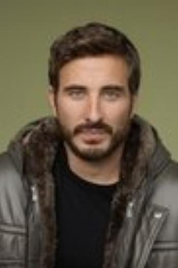 Ryan Corr isEthan