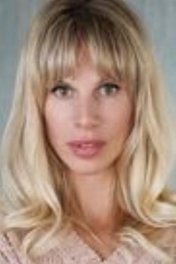 Danielle Scott isStepmother