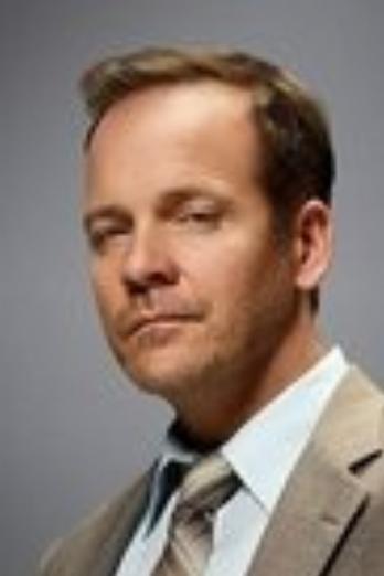 Peter Sarsgaard isDistrict Attorney Gil Colson