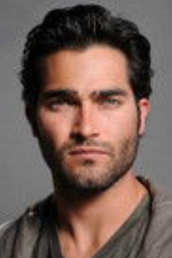 Tyler Hoechlin isDerek Hale
