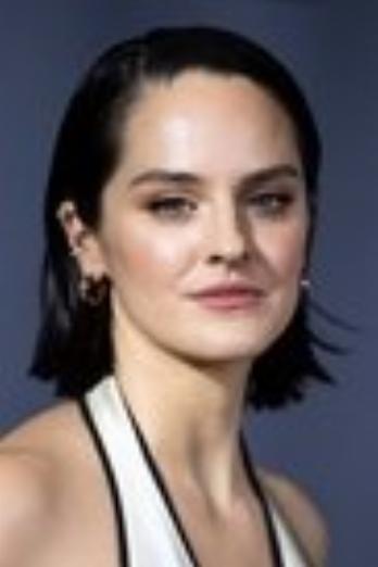 Noémie Merlant isNusch Eluard