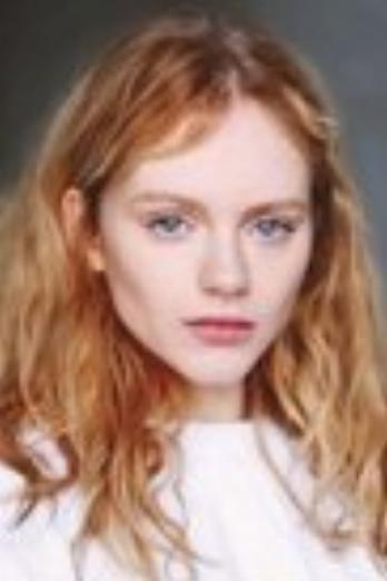 Emma Laird isDesdemona Holland