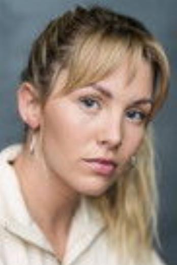 Lauren Staerck isAlex