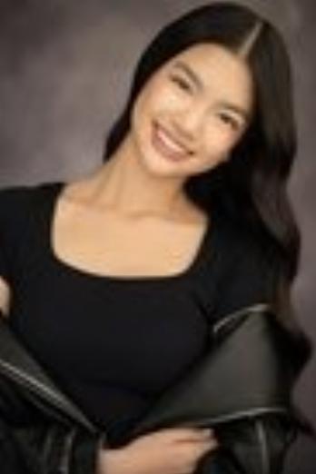 Chloe Pun isLola (age 12)