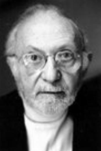 Lee Strasberg isHyman Roth
