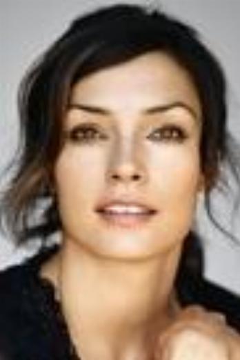 Famke Janssen isGuraad