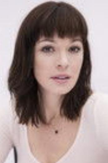 Rachel Wilson isLinda