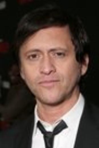 Clifton Collins Jr. isRadek