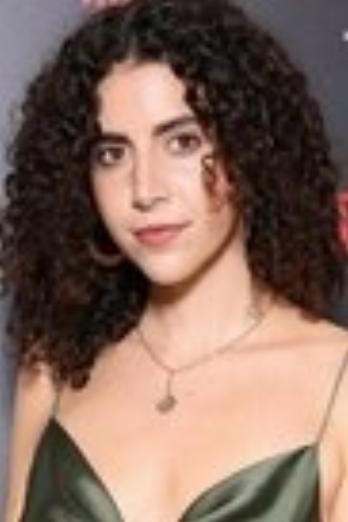 Talia Asseraf isRenee