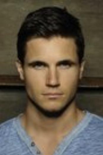 Robbie Amell isBlake Hamilton