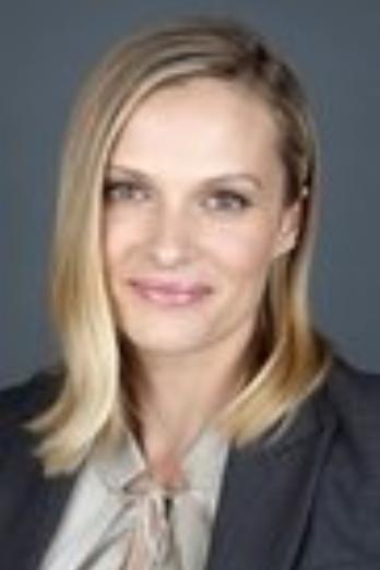 Vinessa Shaw isAllison