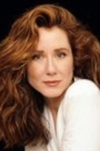 Mary McDonnell isKate Roberts