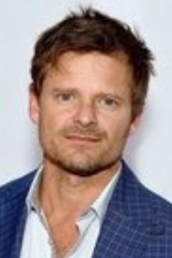 Steve Zahn isBad Ape
