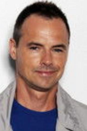 Waldemar Błaszczyk isWaiter