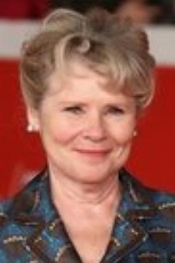 Imelda Staunton isMrs Umney (głos)