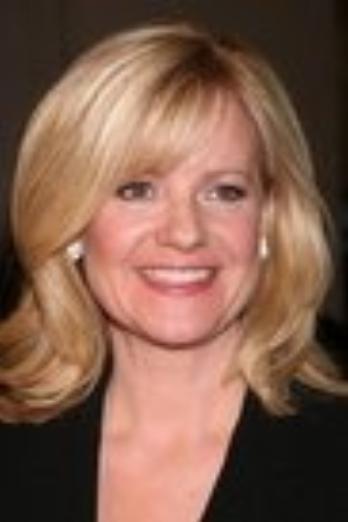 Bonnie Hunt isMrs. Claus