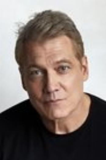 Holt McCallany isFritz Von Erich