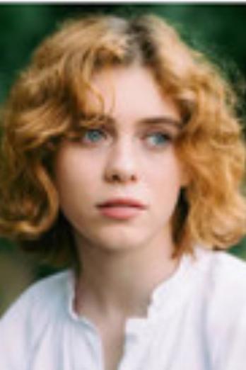 Sophia Lillis isDoric