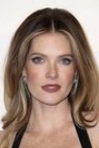 Meghann Fahy isTeresa LeRette