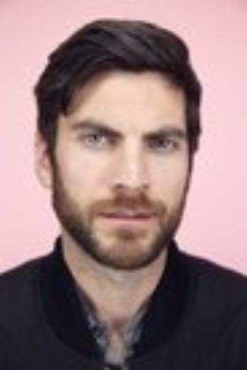 Wes Bentley isDoyle