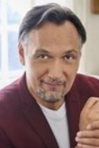 Jimmy Smits isSenator Bail Organa