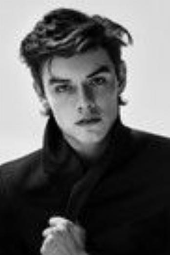 Louis Partridge isLord Tewkesbury