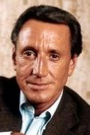 Roy Scheider isPolice Chief Martin Brody
