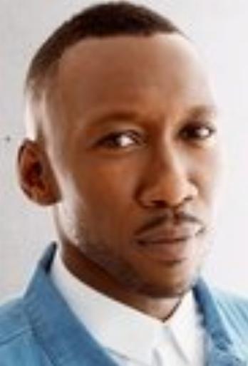 Mahershala Ali isUncle Aaron (głos)