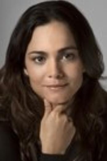 Alice Braga isNina (głos)