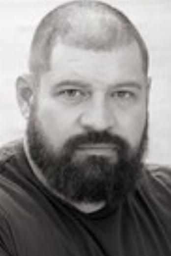 Brad William Henke isSergeant Davis