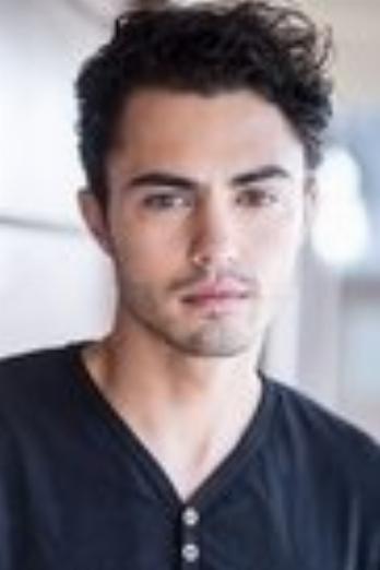 Darren Barnet isMatty Davis