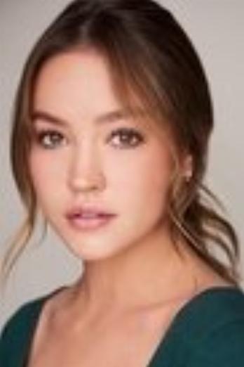 Sadie Stanley isMia Lipani